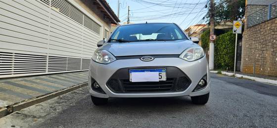 FORD FIESTA 1.6 ROCAM SE PLUS SEDAN 8V FLEX 4P MANUAL